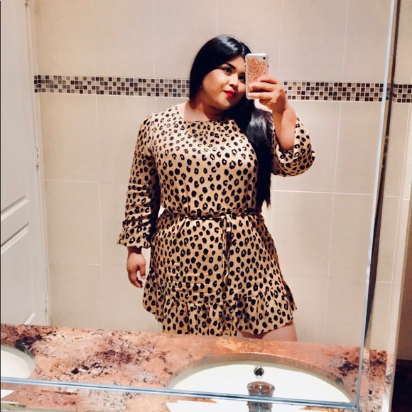 Meet your posher. - Picture 1 of 1